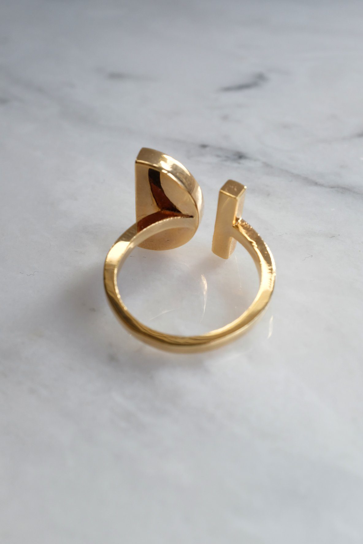 16K Gold Crescent and Bar Ring